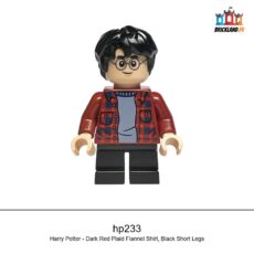 Figurine Harry Potter Harry Potter - Dark Red Plaid Flannel Shirt, Black Short Legs, réf. hp233