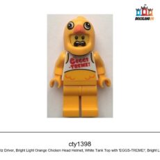 Figurine Town Clemmons - Stuntz Driver, Bright Light Orange Chicken Head Helmet, réf. cty1398